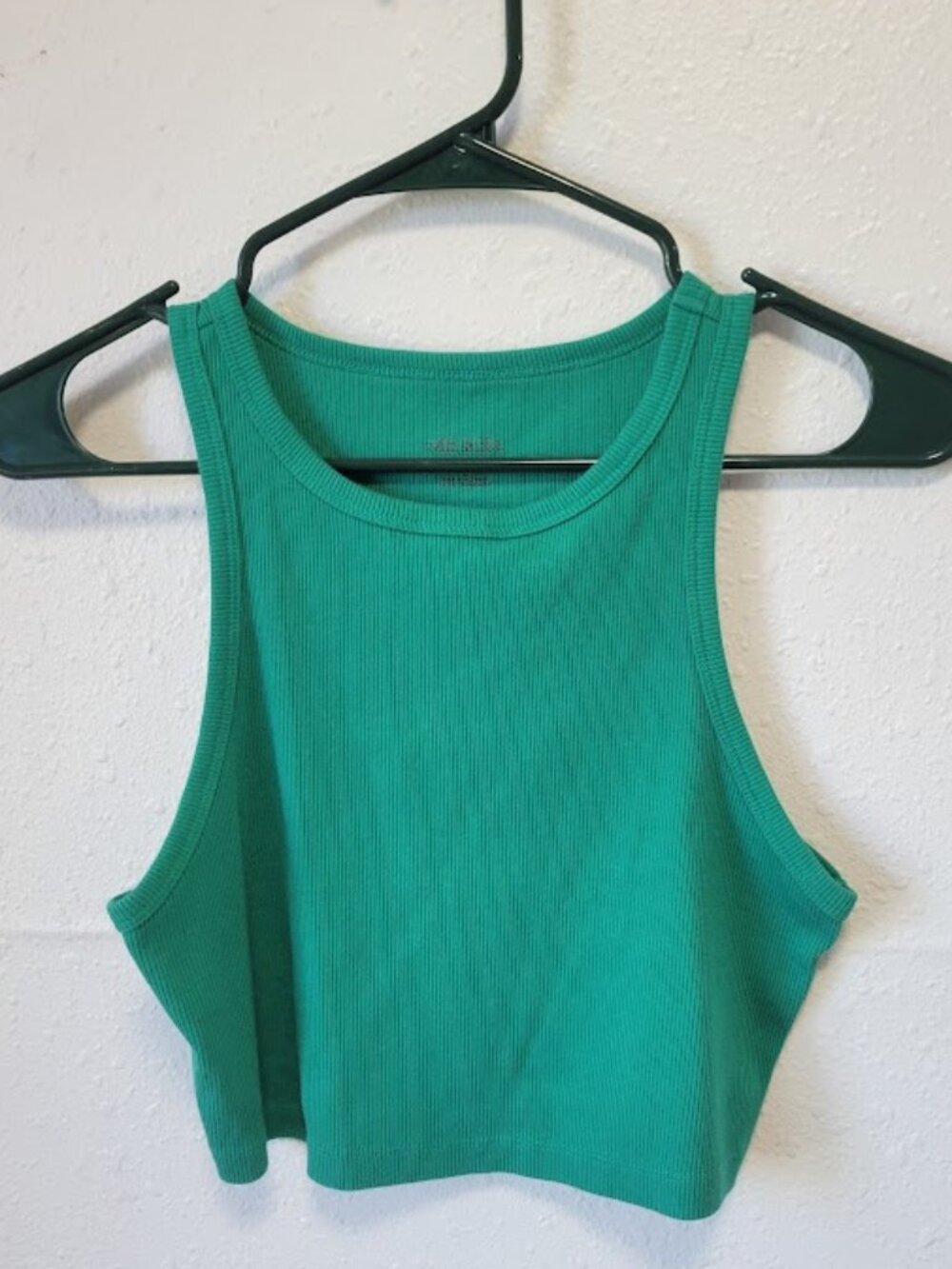 Wild Fable Women's Green Ribbed Cropped Tank Top Size Large